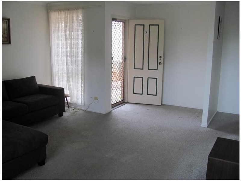 2/35 Bugatti Drive, Ingleburn NSW 2565