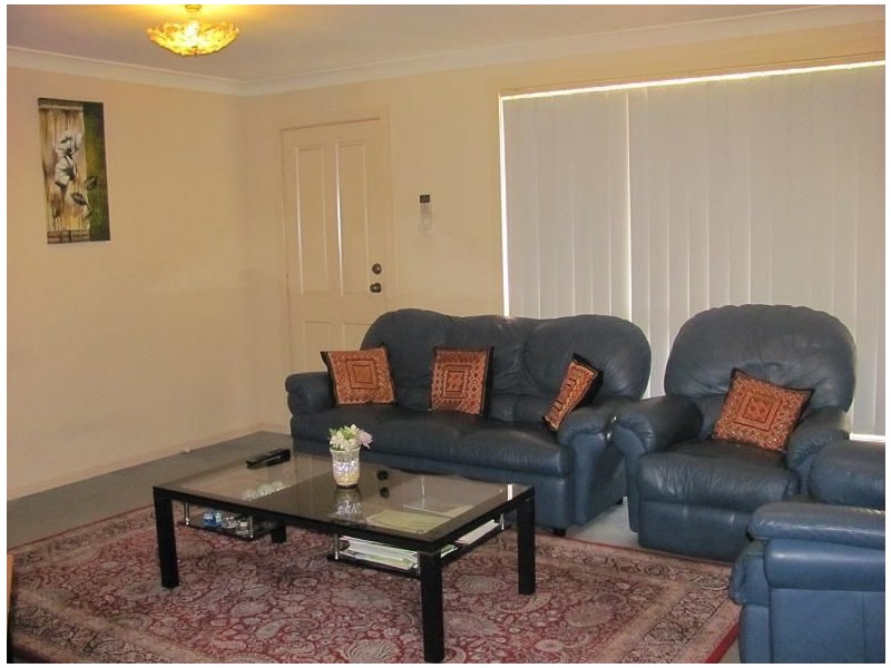 1B Warwick Street, Minto NSW 2566