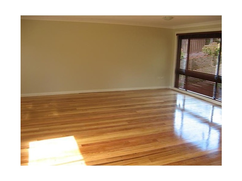 6 Bainbridge Avenue, Ingleburn NSW 2565