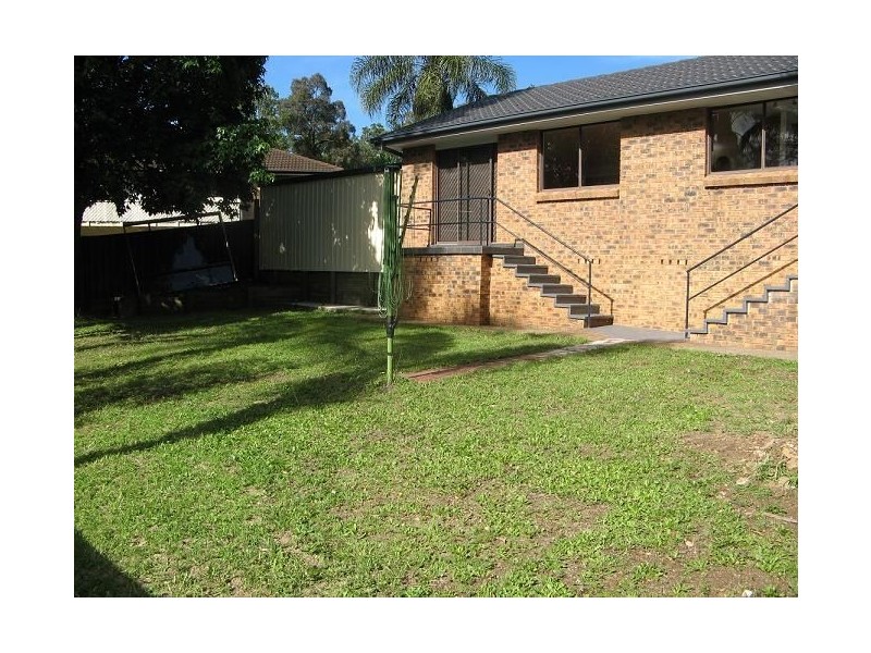 6 Bainbridge Avenue, Ingleburn NSW 2565