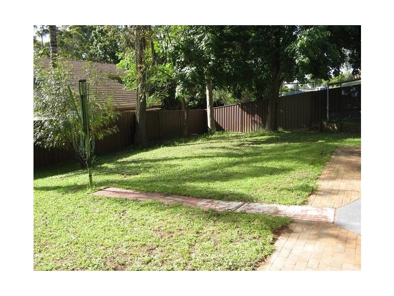 6 Bainbridge Avenue, Ingleburn NSW 2565