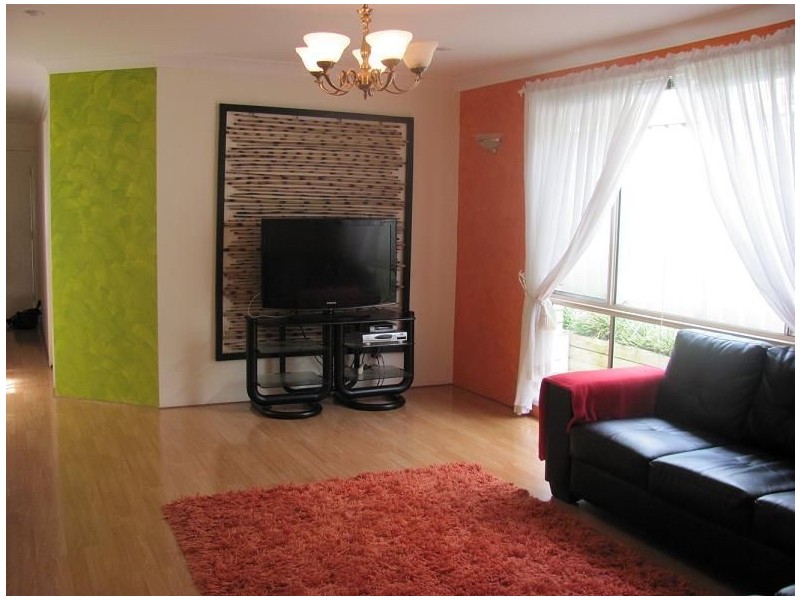 1/38 Fuchsia Cres, Macquarie Fields NSW 2564