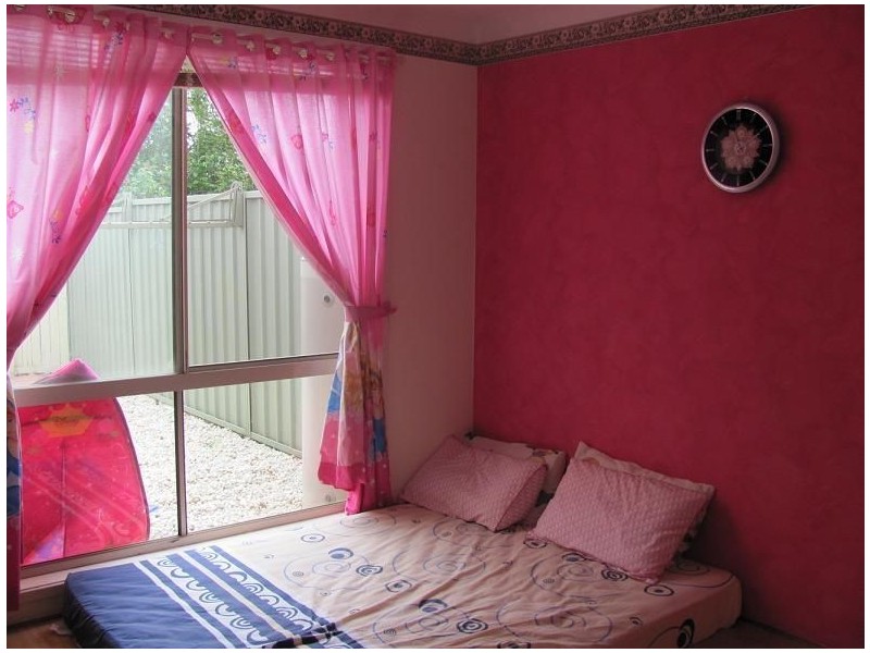 1/38 Fuchsia Cres, Macquarie Fields NSW 2564