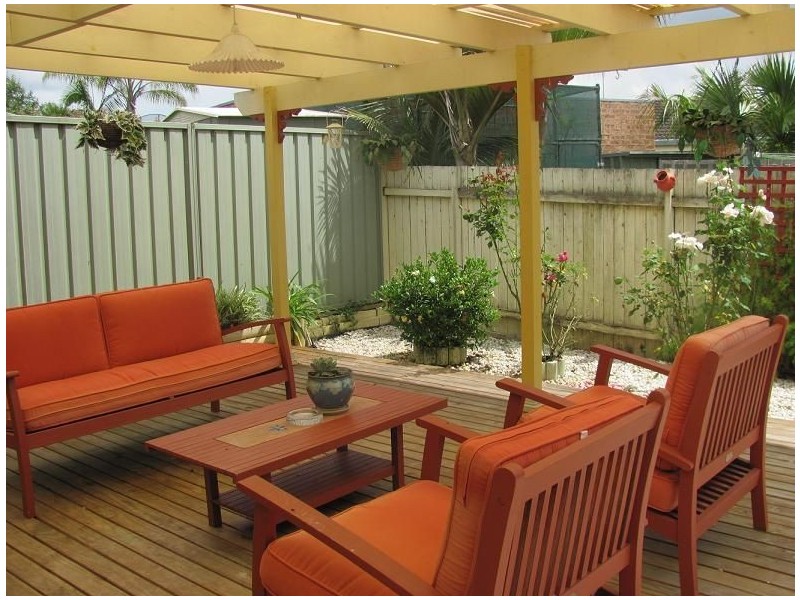 1/38 Fuchsia Cres, Macquarie Fields NSW 2564