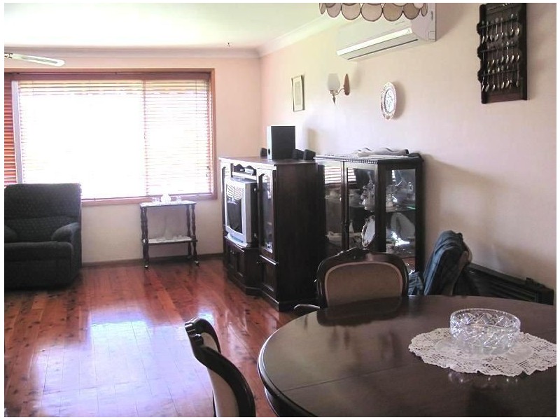 6 Orchard Place, Ingleburn NSW 2565