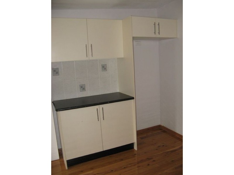 5 Fyfe Place, Glenfield NSW 2167