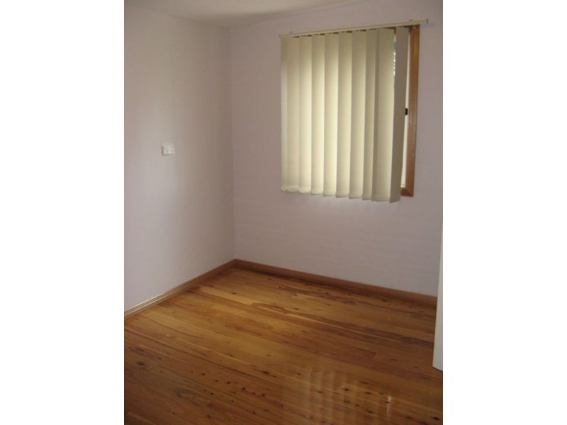 5 Fyfe Place, Glenfield NSW 2167