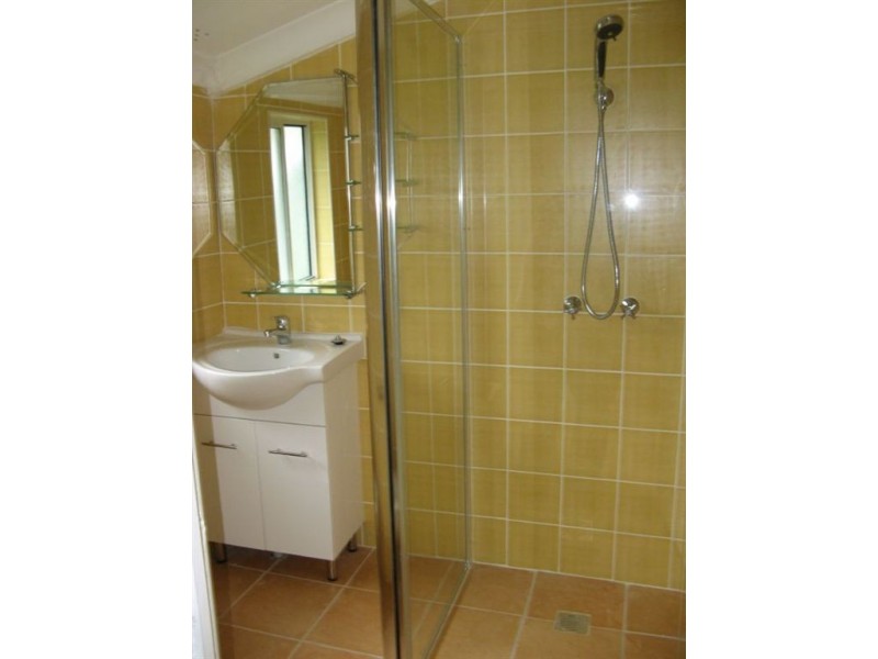 5 Fyfe Place, Glenfield NSW 2167