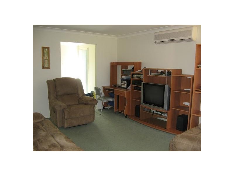 87 Guernsey Ave, Minto NSW 2566