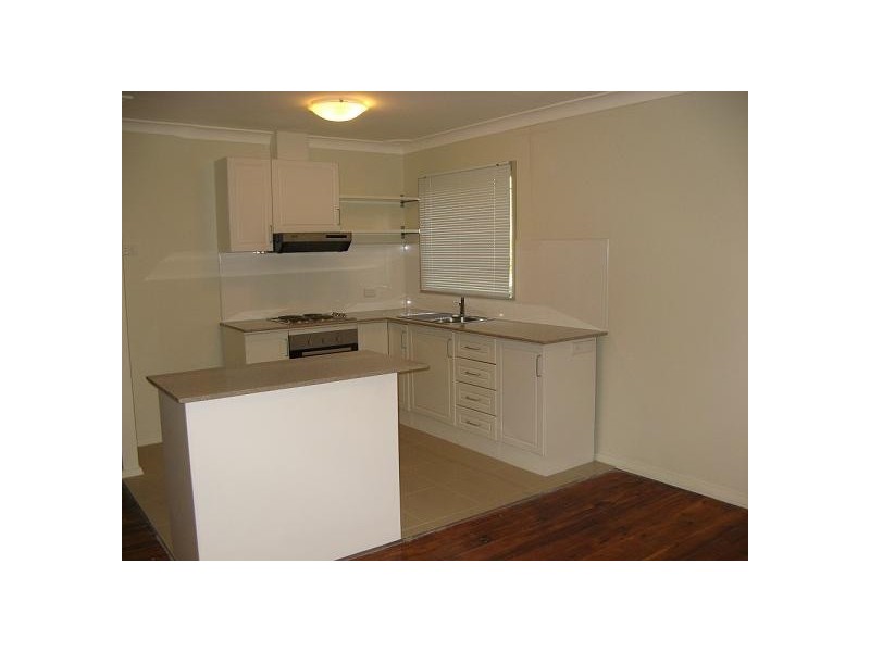 11/2 Whipbird Ave, Ingleburn NSW 2565
