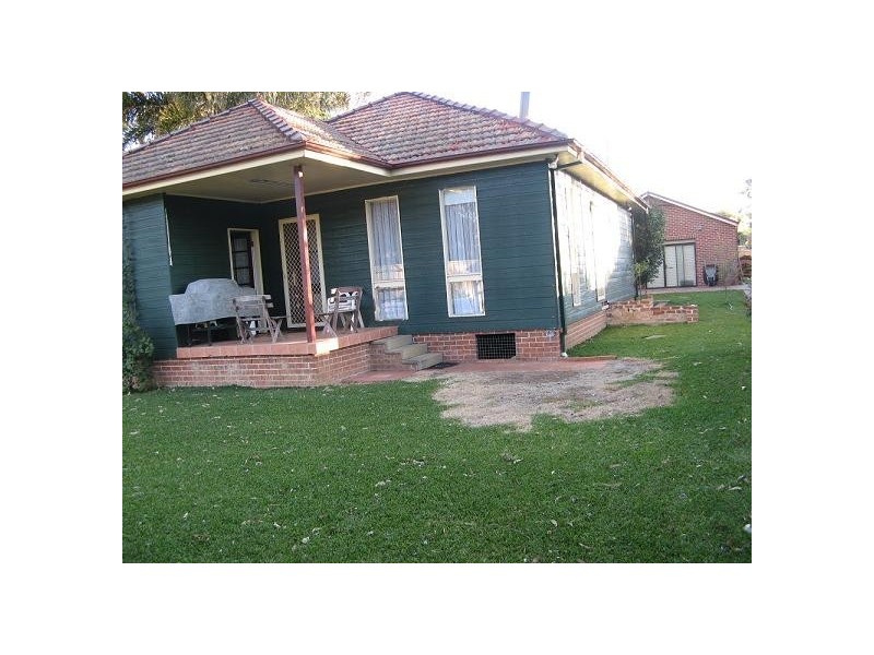 28 Gordon Ave, Ingleburn NSW 2565