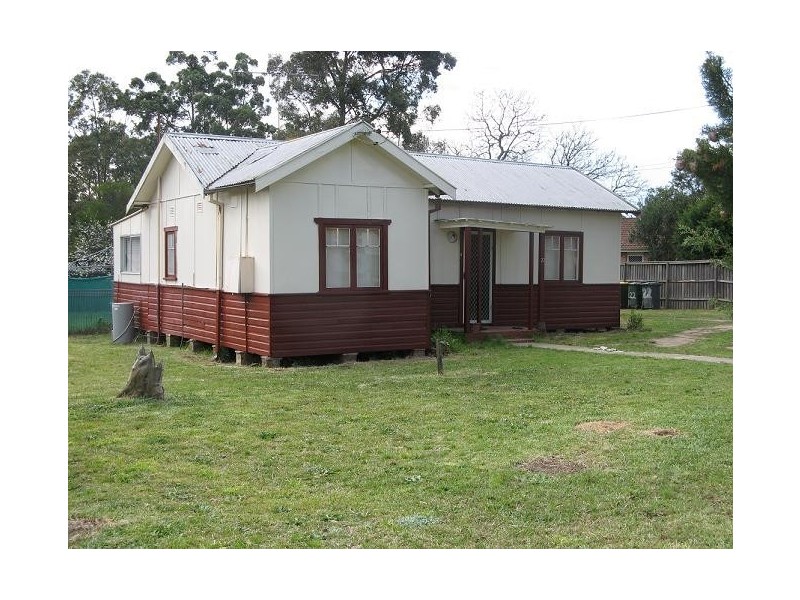 22 Fields Road, Macquarie Fields NSW 2564