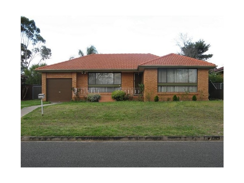 10 Whistler Place, Ingleburn NSW 2565
