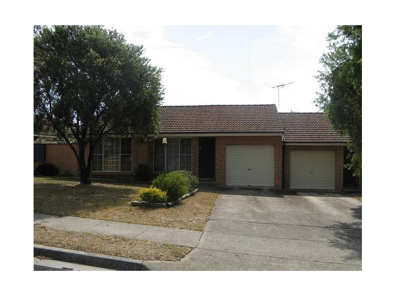 10/2 Bensley Road, Macquarie Fields NSW 2564