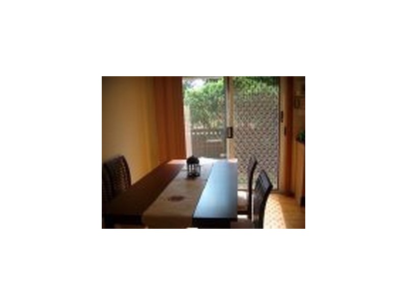 10/2 Bensley Road, Macquarie Fields NSW 2564