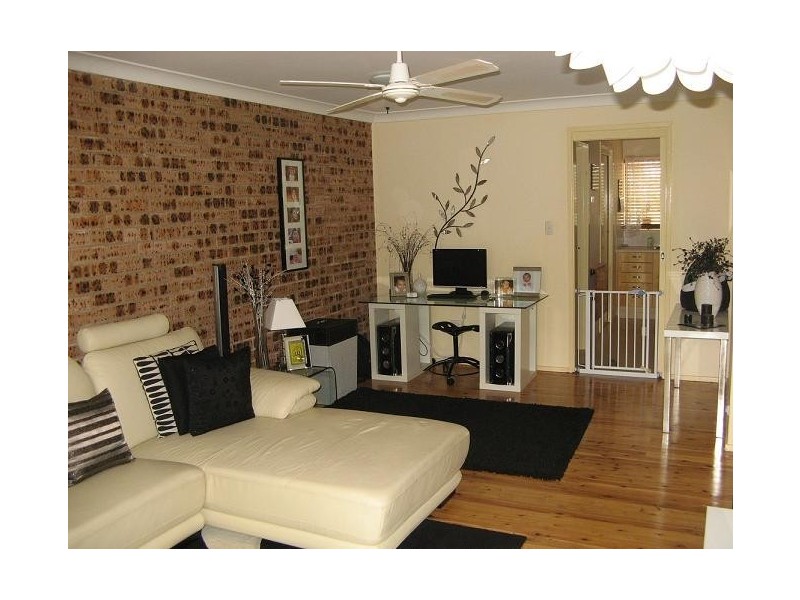 4/150 Oxford Road, Ingleburn NSW 2565