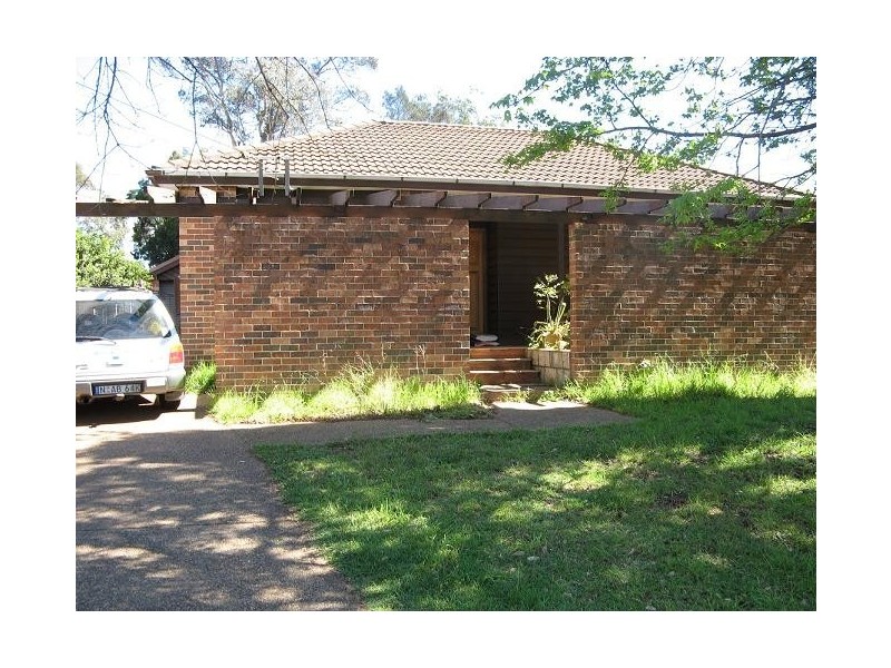 17 Myee Road, Macquarie Fields NSW 2564