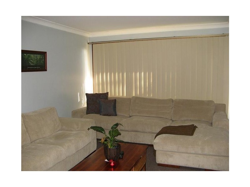 12 Whistler Ave, Ingleburn NSW 2565