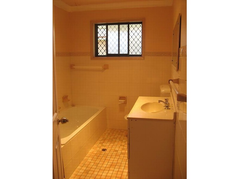 24/6 Dotterel Place, Ingleburn NSW 2565