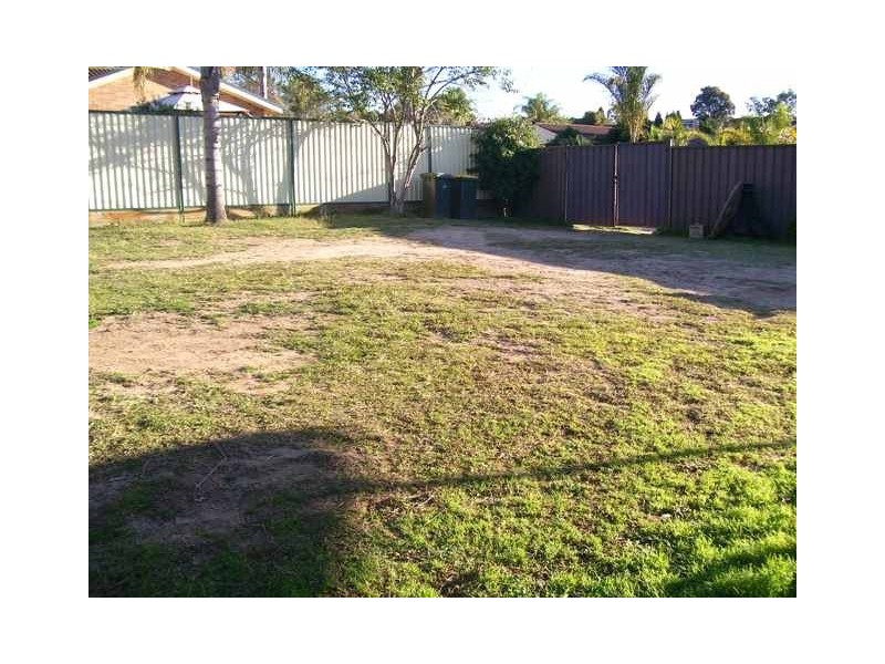 2 Barnet Place, Huntington Heights NSW 2767