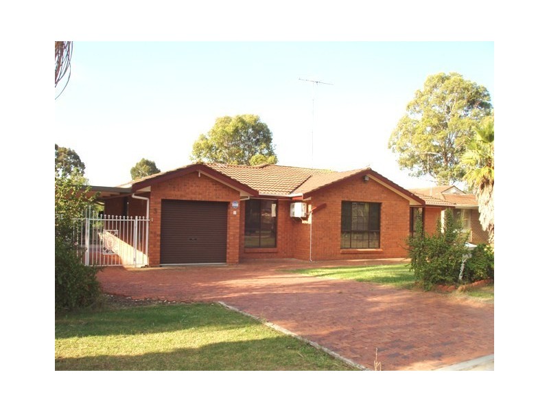 3 Raht Place, Huntington Heights NSW 2767
