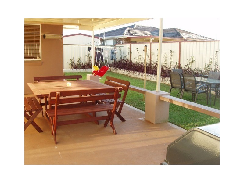 73 Woodley Crescent, Glendenning NSW 2761