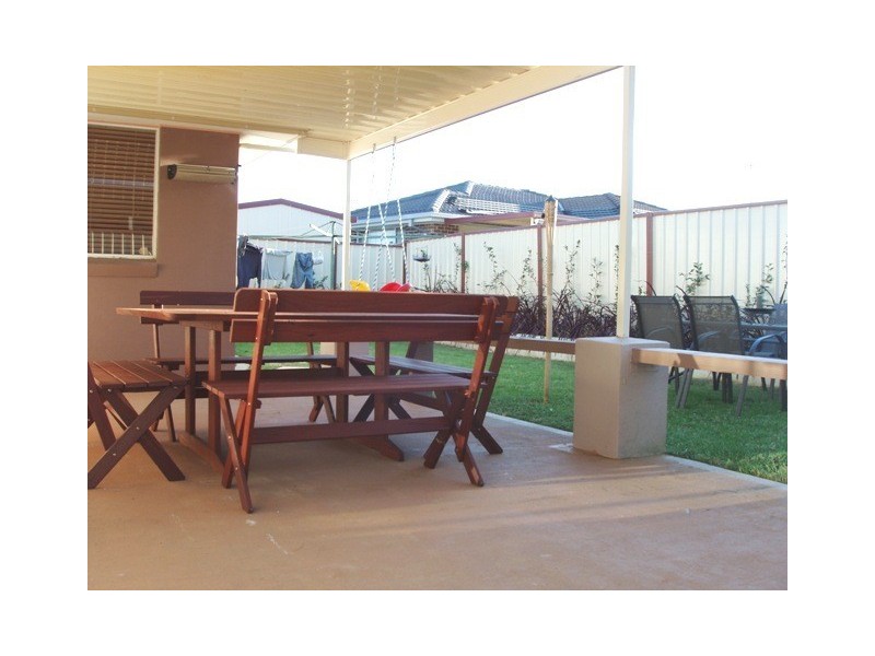 73 Woodley Crescent, Glendenning NSW 2761