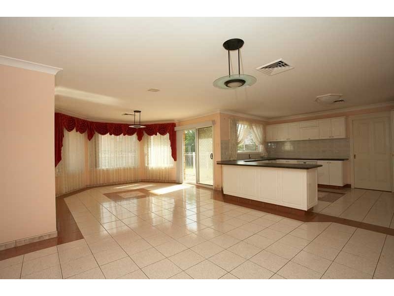 19 Lakewood Drive, Woodcroft NSW 2767