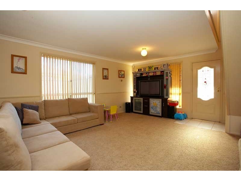 10 Coco Drive, Glenmore Park NSW 2745