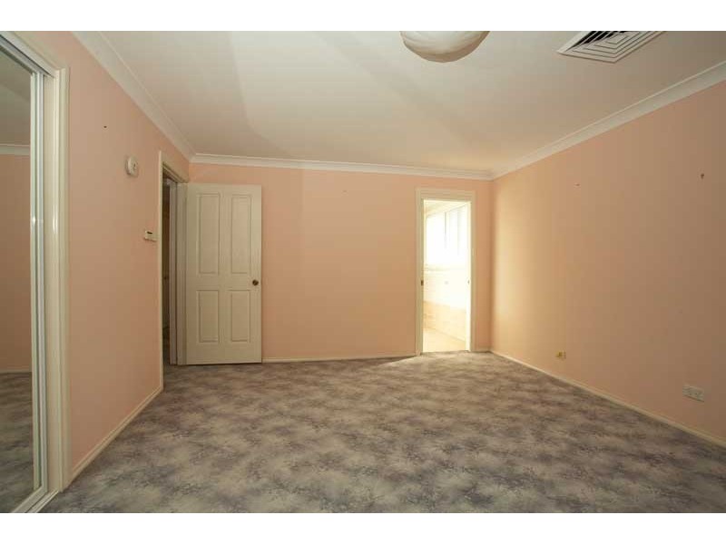 19 Lakewood Drive, Woodcroft NSW 2767