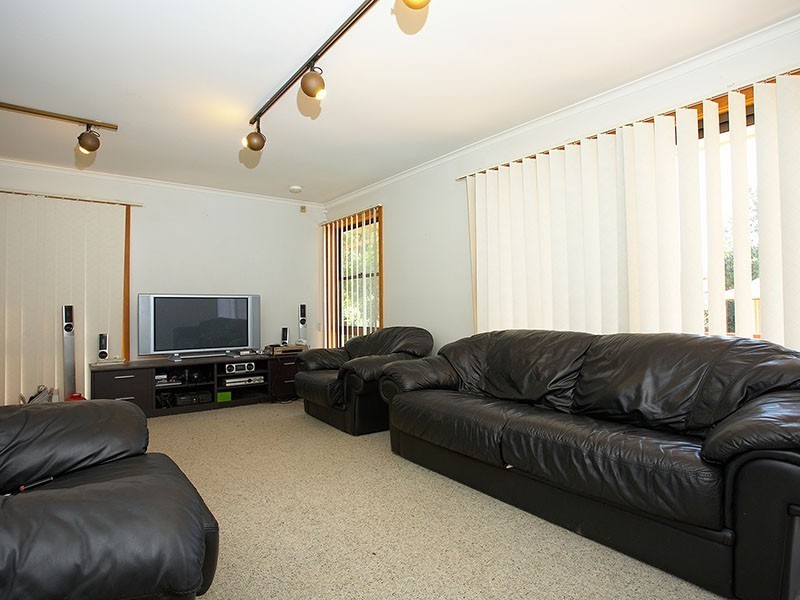 21A Kisdon Crescent, Prospect NSW 2148