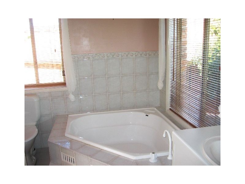 69 Bingara Ave, Bella Vista NSW 2153