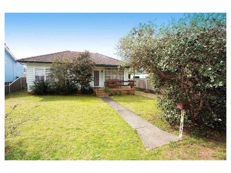 5 Wattle St, Blacktown NSW 2148