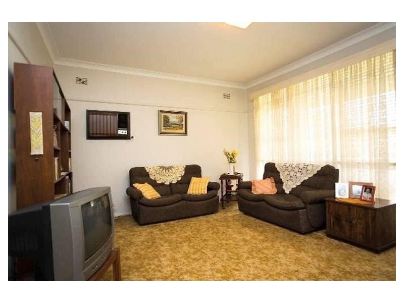 5 Wattle St, Blacktown NSW 2148