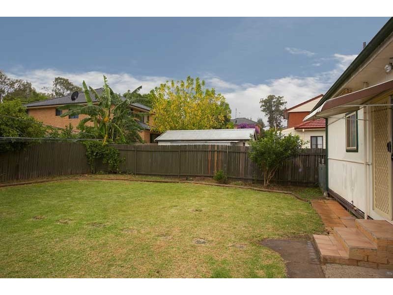 16 Shirley St, Blacktown NSW 2148