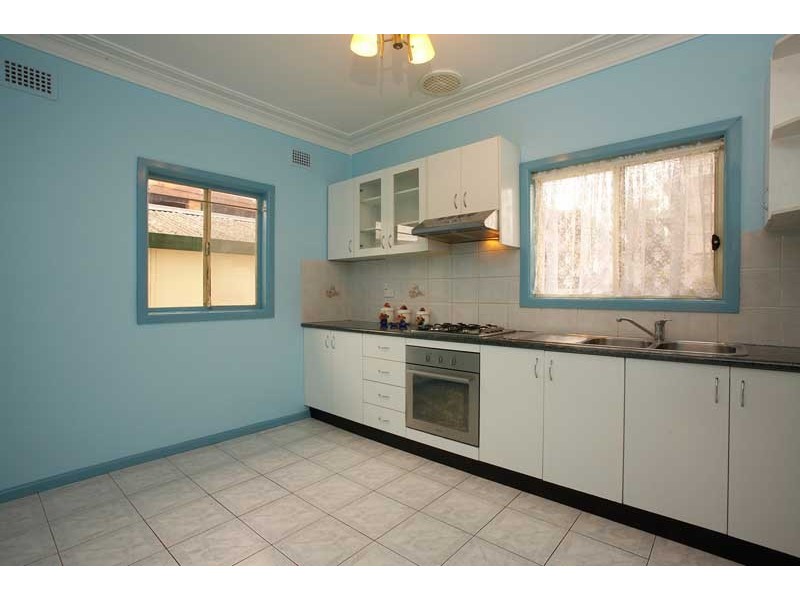 16 Shirley St, Blacktown NSW 2148