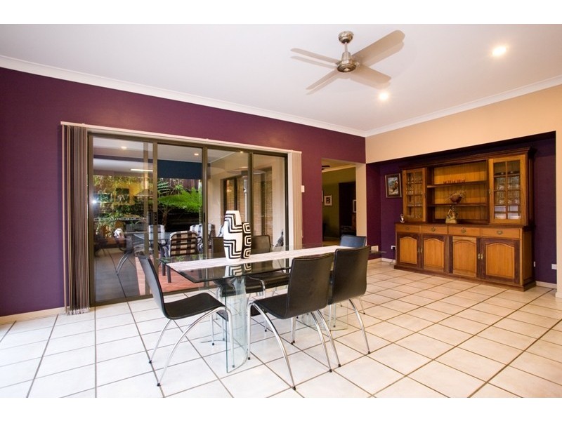 23 Sumner Place, Carindale QLD 4152