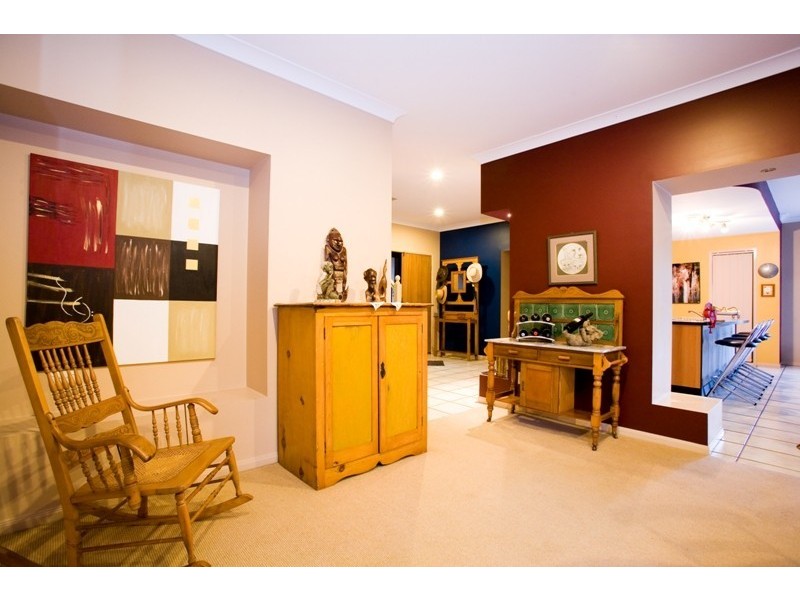 23 Sumner Place, Carindale QLD 4152