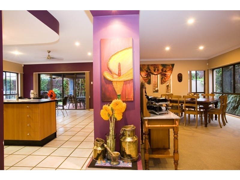 23 Sumner Place, Carindale QLD 4152