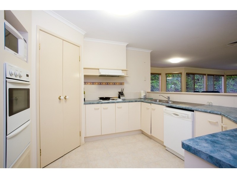 43 Oakley Street, Carindale QLD 4152