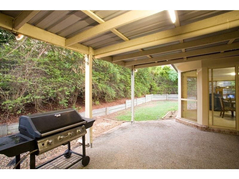 43 Oakley Street, Carindale QLD 4152