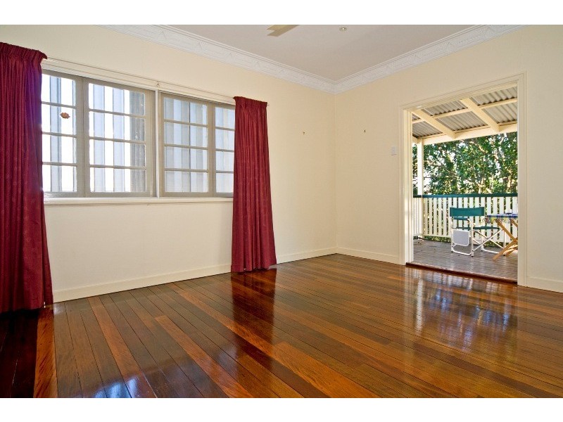 29 Renton Street, Camp Hill QLD 4152