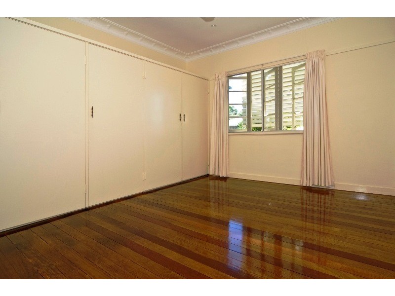 29 Renton Street, Camp Hill QLD 4152