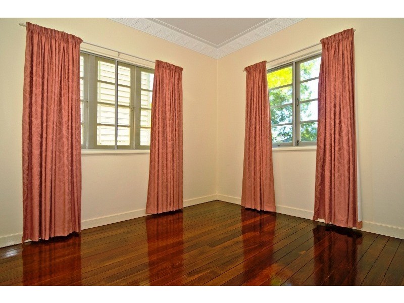 29 Renton Street, Camp Hill QLD 4152