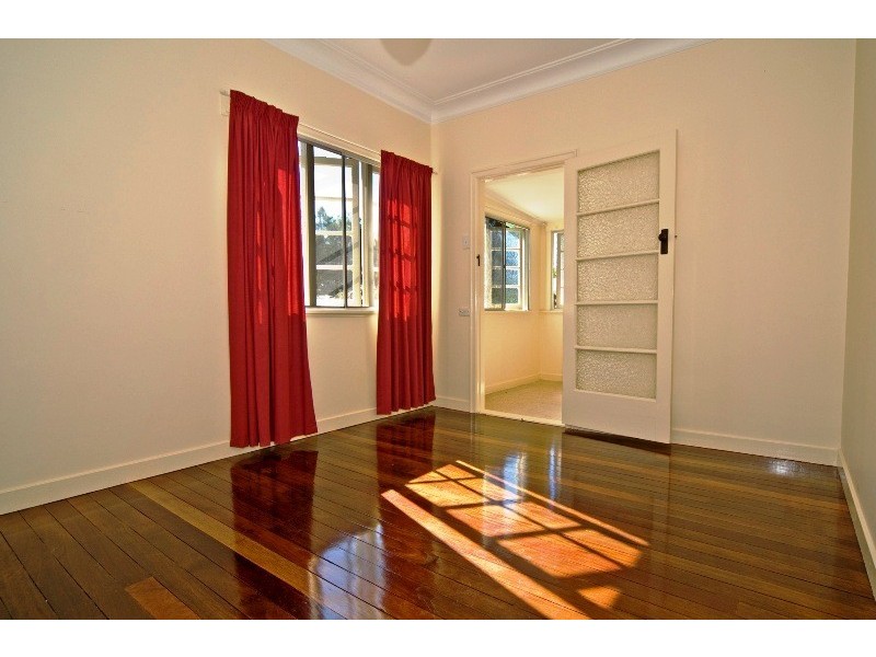 29 Renton Street, Camp Hill QLD 4152