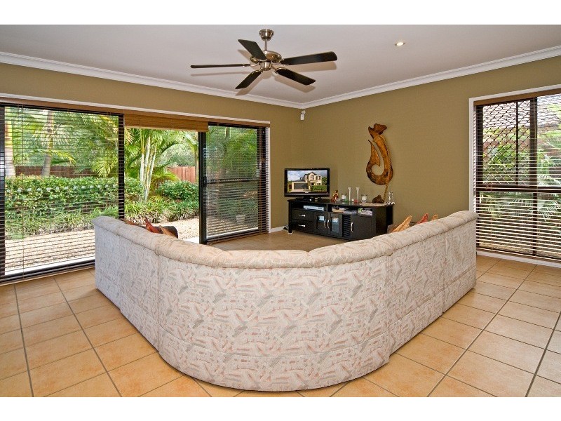 10 Coventry Circuit, Carindale QLD 4152