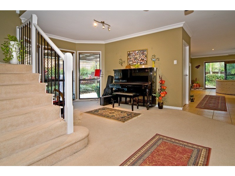 10 Coventry Circuit, Carindale QLD 4152