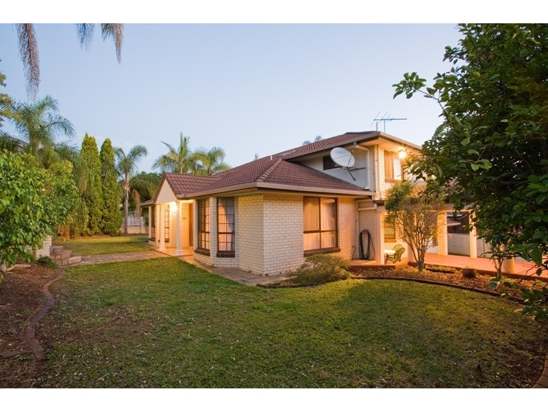 14 Kilmorey Street, Carindale QLD 4152