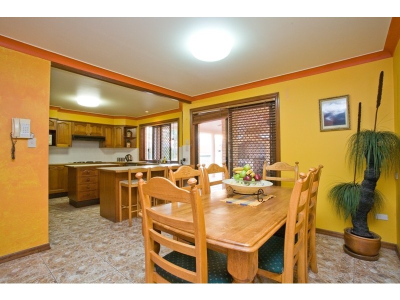 14 Kilmorey Street, Carindale QLD 4152