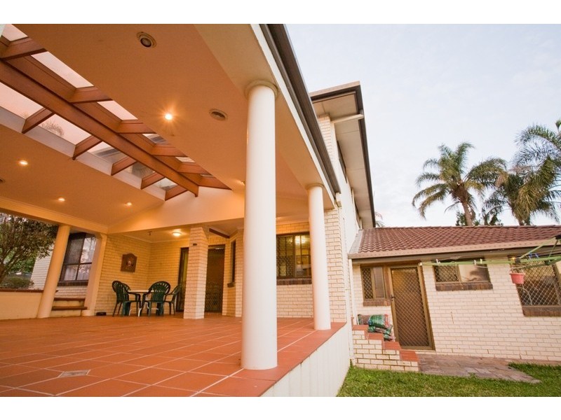 14 Kilmorey Street, Carindale QLD 4152